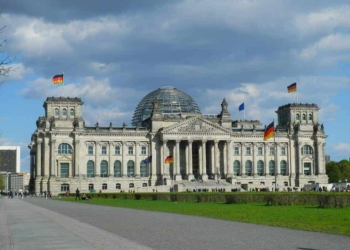 Bundestagsrede von Monika Lazar (B90/Grüne) zu eSport am 8./9.11.18 17 Bundestagsrede von Johannes Steiniger (CDU) zu eSport am 8./9.11.18