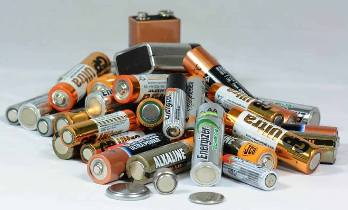 Incorrect registration of batteries can be warned