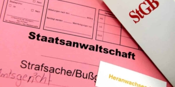 Volksverhetzung auch in privater Whatsapp-Gruppe möglich 8 Volksverhetzung auch in privater Whatsapp-Gruppe möglich