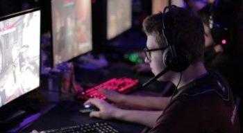 Esport ist die Speerspitze der Digitalisierung? 6 Esporteinrichtungen und Alkohol?