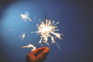 Profile 10 sparkler 839831 1280