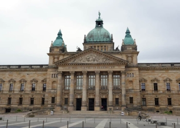 BVerwG with respect to an attachment order against DENIC