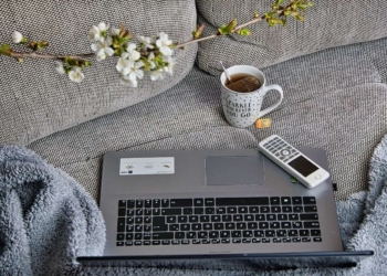 Beratung zur Einrichtung von Homeoffice-Arbeitsplätzen 15 Beratung zur Einrichtung von Homeoffice-Arbeitsplätzen