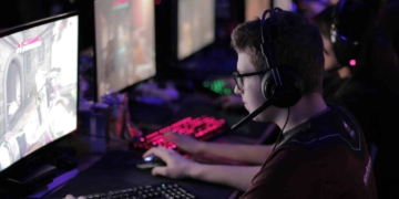 Esports and international workers? 8 pexels photo 896851 1