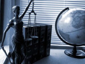Profile 7 lady justice 2388500 1920